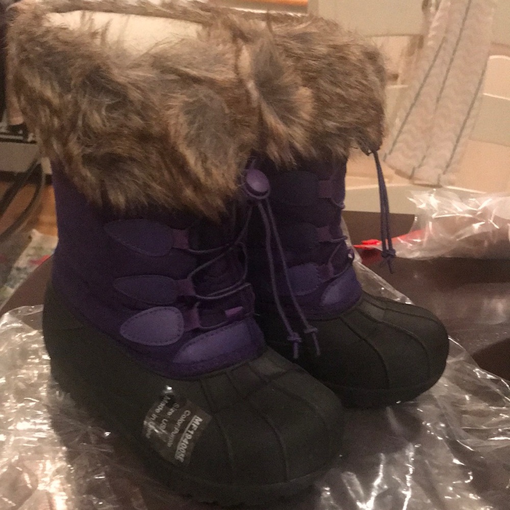 Girls Water Resistant Boot Size 1
